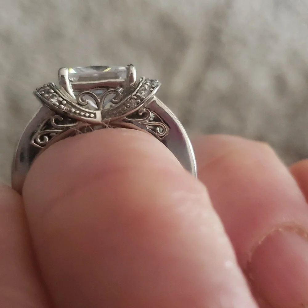 Ring - Picture 4 of 6